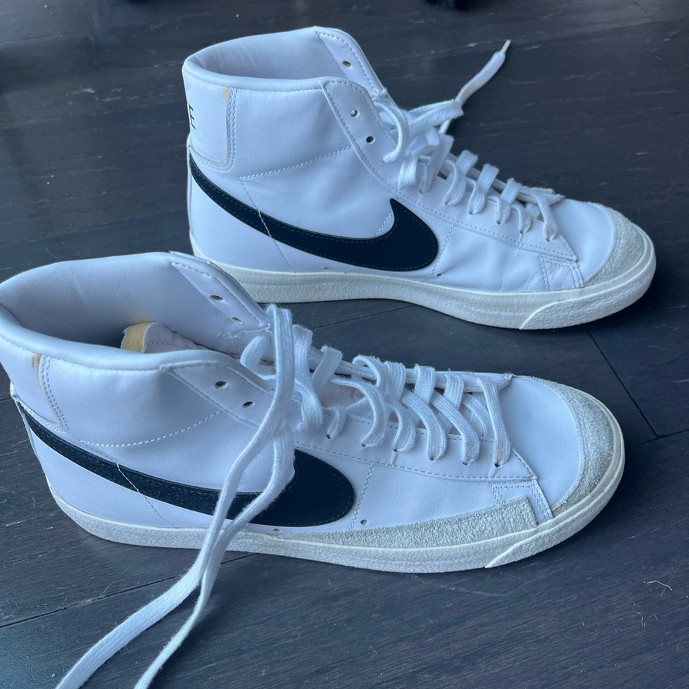 Nike White and Black High-Tops